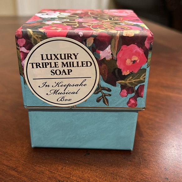 Punch Studio Music Box with Rose Soap - Picture 3 of 7